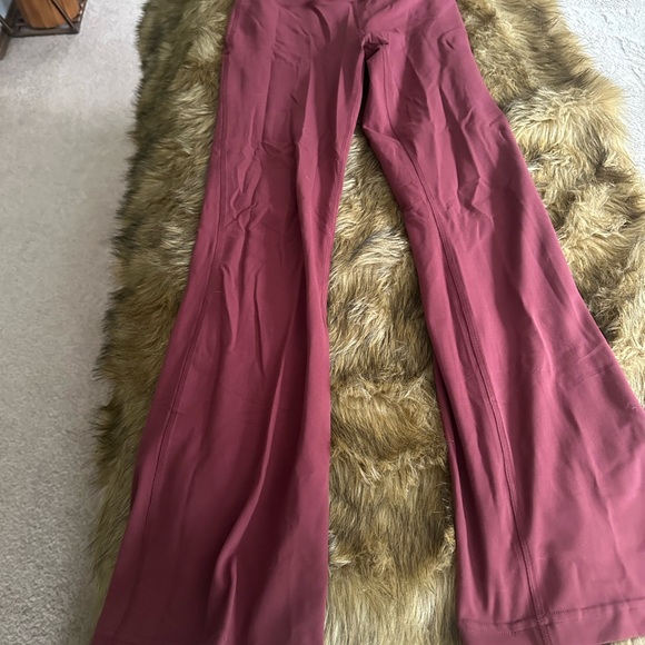 EUC lululemon align wide leg . - Picture 5 of 6